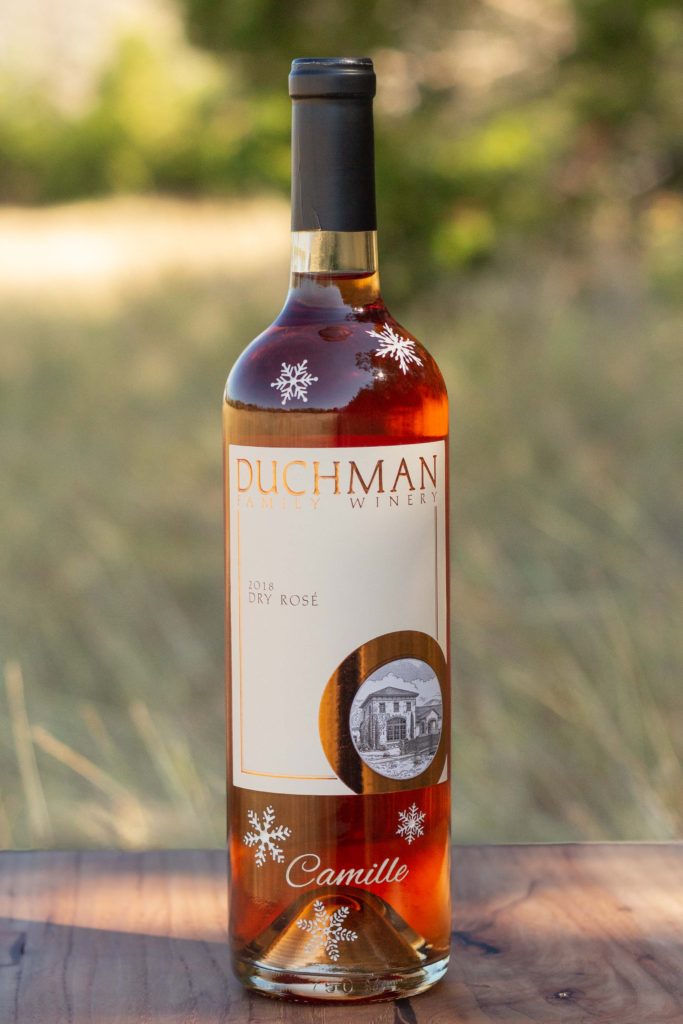 Duchman Wine bottle engraved with snowflakes